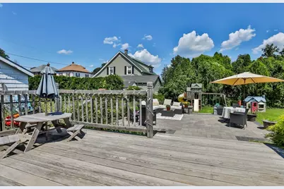 23 Bailey St, Lynn, MA 01904 - Photo 32