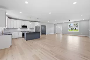 17 Silvergrass Ln, Southwick, MA 01077 - Photo 20
