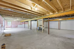 17 Silvergrass Ln, Southwick, MA 01077 - Photo 38