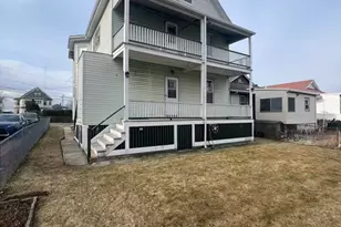11 St James Rd, Medford, MA 02155 - Photo 2