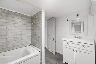 222 Hamilton St, Saugus, MA 01906 - Photo 34