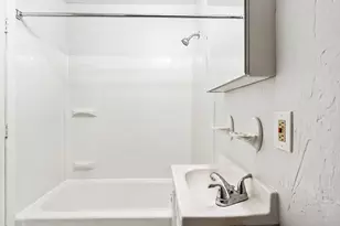 9 Lawrence St, Woburn, MA 01801 - Photo 16
