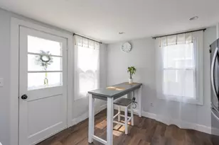 9 Lawrence St, Woburn, MA 01801 - Photo 10