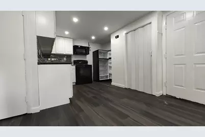 425 W Elm St #1, Brockton, MA 02301 - Photo 2