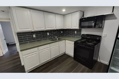 425 W Elm St #1, Brockton, MA 02301 - Photo 6