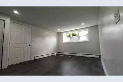 425 W Elm St #1, Brockton, MA 02301 - Photo 8