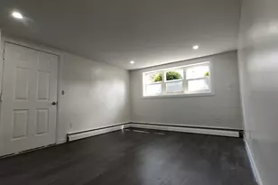 425 W Elm St, Brockton, MA 02301 - Photo 8