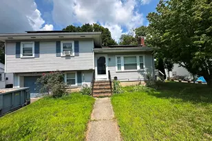 129 Florence St, Brockton, MA 02301 - Photo 2