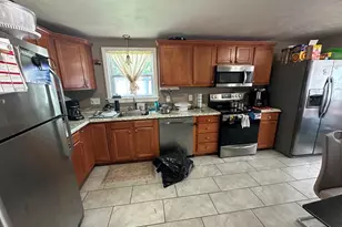 129 Florence St, Brockton, MA 02301 - Photo 14