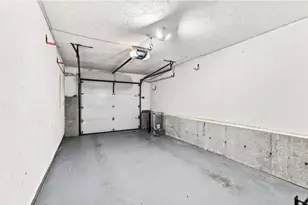 700 Shore Dr, Fall River, MA 02721 - Photo 26