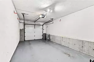 700 Shore Dr, Fall River, MA 02721 - Photo 26