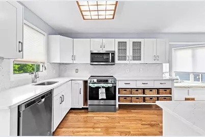 700 Shore Dr #9-901, Fall River, MA 02721 - Photo 8