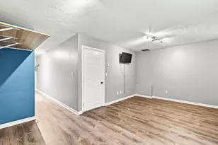 700 Shore Dr, Fall River, MA 02721 - Photo 28