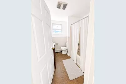 471-473 Division St #2, Fall River, MA 02721 - Photo 2