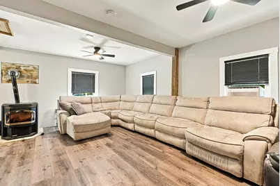 188 Maple St, Douglas, MA 01516 - Photo 12