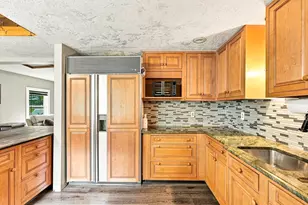 188 Maple St, Douglas, MA 01516 - Photo 2