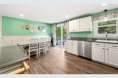 64 Brand Ave, Wilmington, MA 01887 - Photo 6