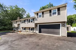 64 Brand Ave, Wilmington, MA 01887 - Photo 2