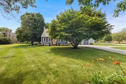 13 Bayview Ave, Berkley, MA 02779 - Photo 2