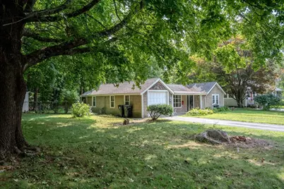 20 Bryant St, Dartmouth, MA 02747 - Photo 4