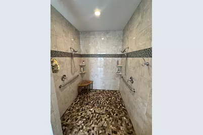 139 Blanchard St, Chicopee, MA 01020 - Photo 24