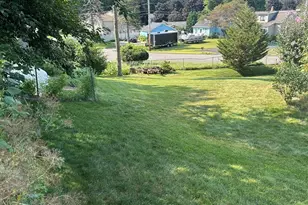 139 Blanchard St, Chicopee, MA 01020 - Photo 8