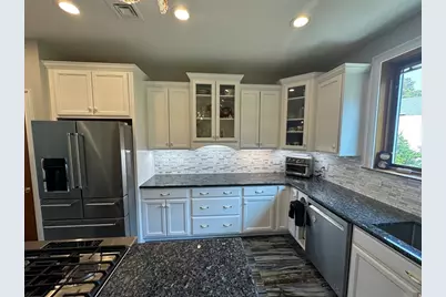 139 Blanchard St, Chicopee, MA 01020 - Photo 10