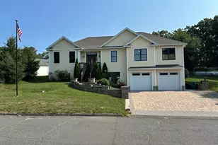 139 Blanchard St, Chicopee, MA 01020 - Photo 2