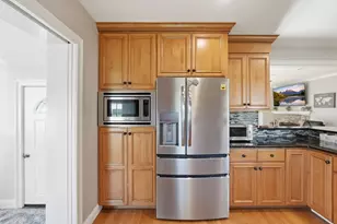 7 Pincushion Rd, Framingham, MA 01702 - Photo 12