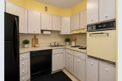 300 Lynn Shore Dr #903, Lynn, MA 01902 - Photo 12