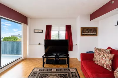 300 Lynn Shore Dr #903, Lynn, MA 01902 - Photo 4