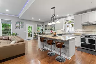 52 Primrose Cir, Hopkinton, MA 01748 - Photo 10