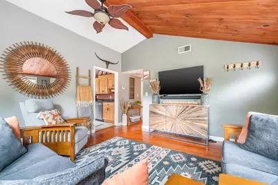 18 Carol Ave, Pembroke, MA 02359 - Photo 2
