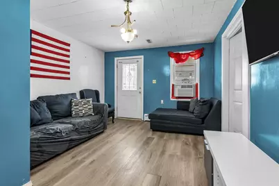 28 Exchange St, Lawrence, MA 01841 - Photo 8