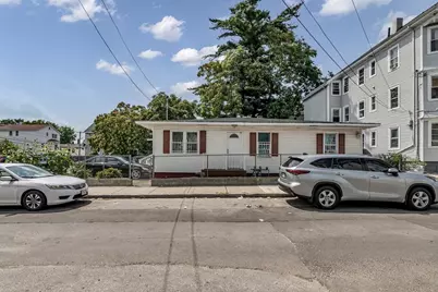 28 Exchange St, Lawrence, MA 01841 - Photo 2