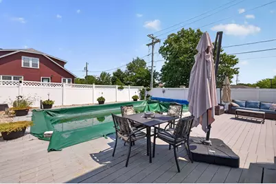 208 Hudson St, Fall River, MA 02720 - Photo 6