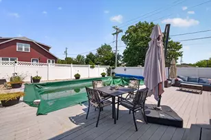 208 Hudson St, Fall River, MA 02720 - Photo 6