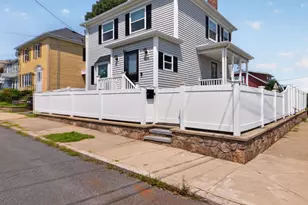 208 Hudson St, Fall River, MA 02720 - Photo 2