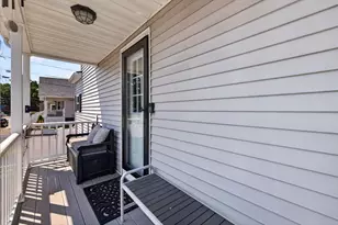 208 Hudson St, Fall River, MA 02720 - Photo 8