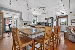 208 Hudson St, Fall River, MA 02720 - Photo 14