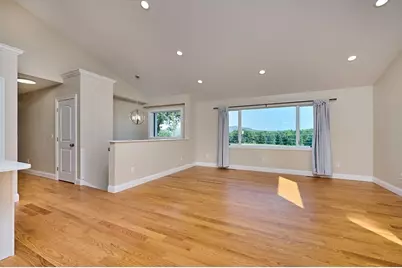 58 Pleasant St, Southampton, MA 01073 - Photo 10