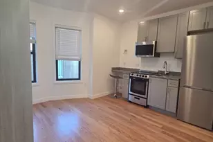165 Hawthorne St, Chelsea, MA 02150 - Photo 2
