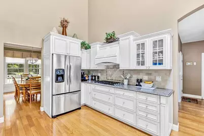 42 Iris Ln, Barnstable, MA 02675 - Photo 2