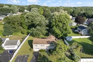 15 Bluejay Ave, Dracut, MA 01826 - Photo 8