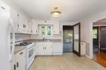 15 Blue Jay Avenue, Dracut, MA 01826 - Photo 4