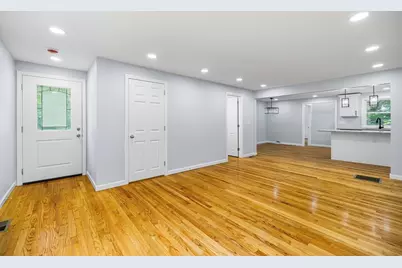 211 Bonnie Brae Dr, West Springfield, MA 01089 - Photo 4