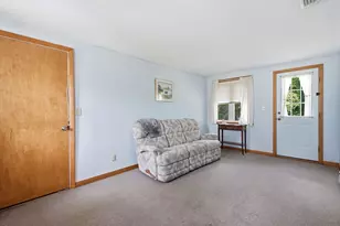 14 Sylvia St, Palmer, MA 01080 - Photo 6