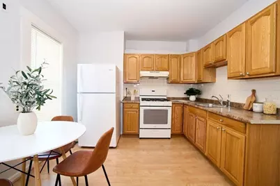43 Mount Vernon St #1, Malden, MA 02148 - Photo 2