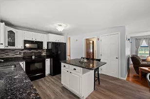 461 Hodges St, Taunton, MA 02780 - Photo 18