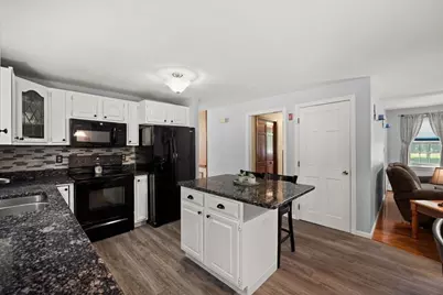 461 Hodges St, Taunton, MA 02780 - Photo 18